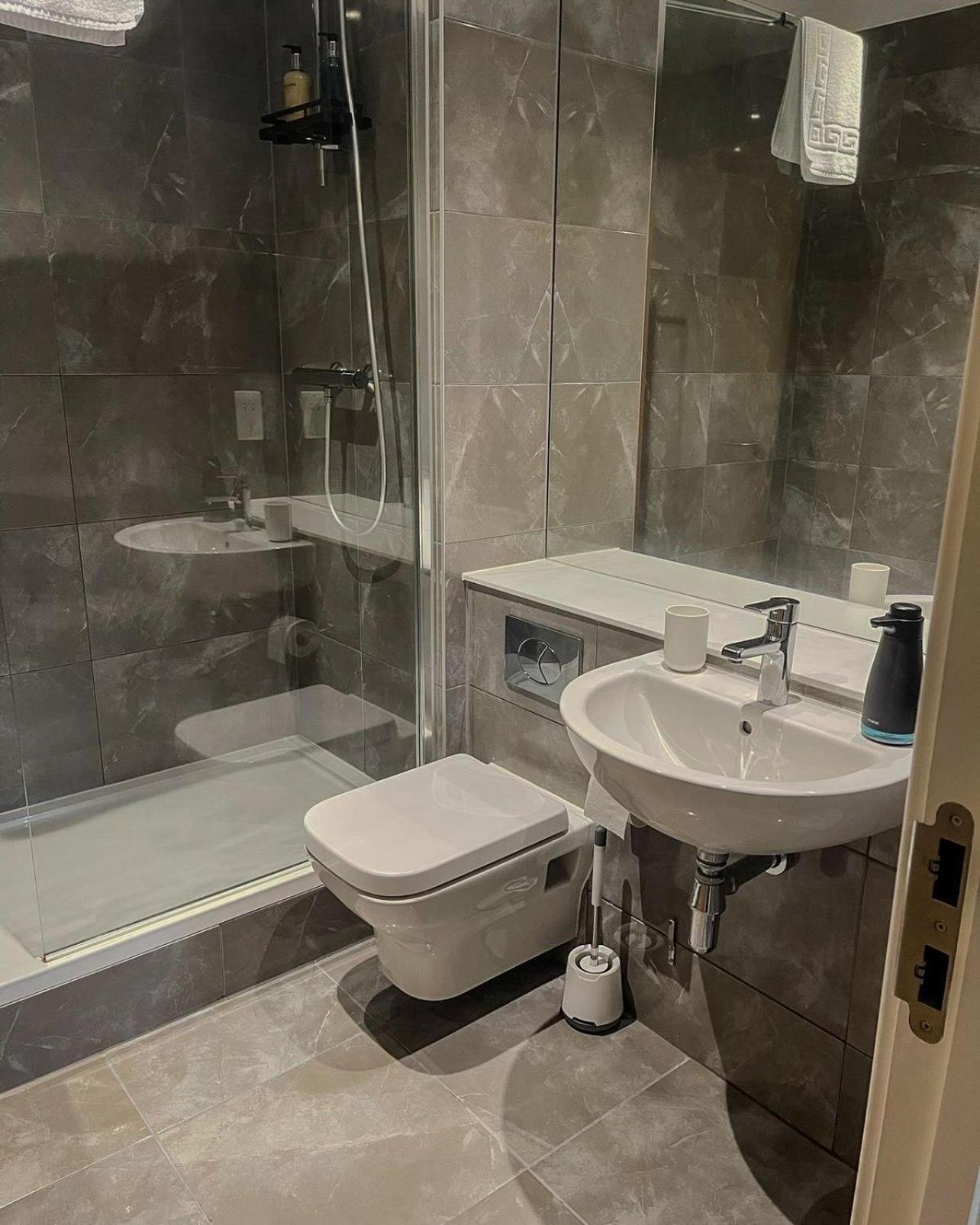 Elmardi Residence - City Centre 2 Bedroom Apartment Birmingham Buitenkant foto